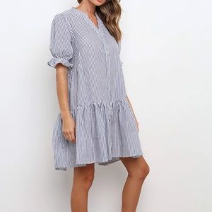 Petal and Pup Bridgeport Seersucker Dress in Navy